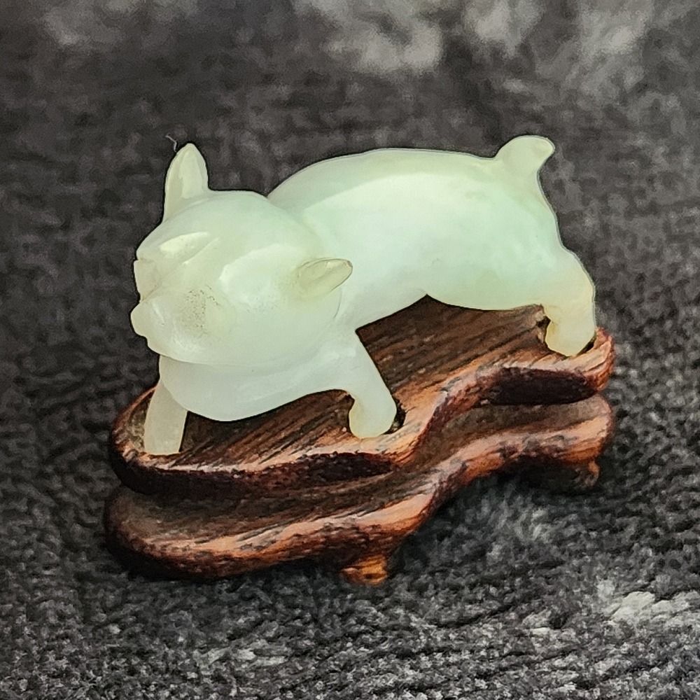 Antique Hand Carved Nephrite Jade Fu‎ Dog Figurine Wood Stand 1.5" Animal Figure